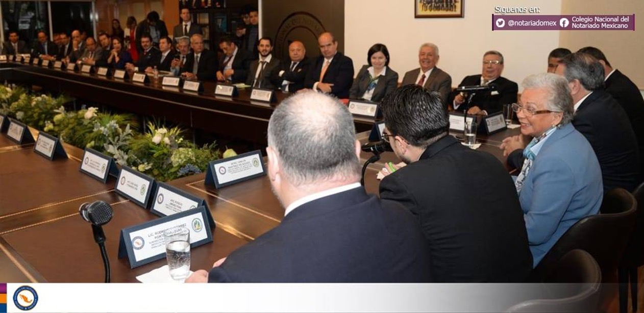 Firma de convenio con el INFONAVIT con la presencia de la Secretaría de ...